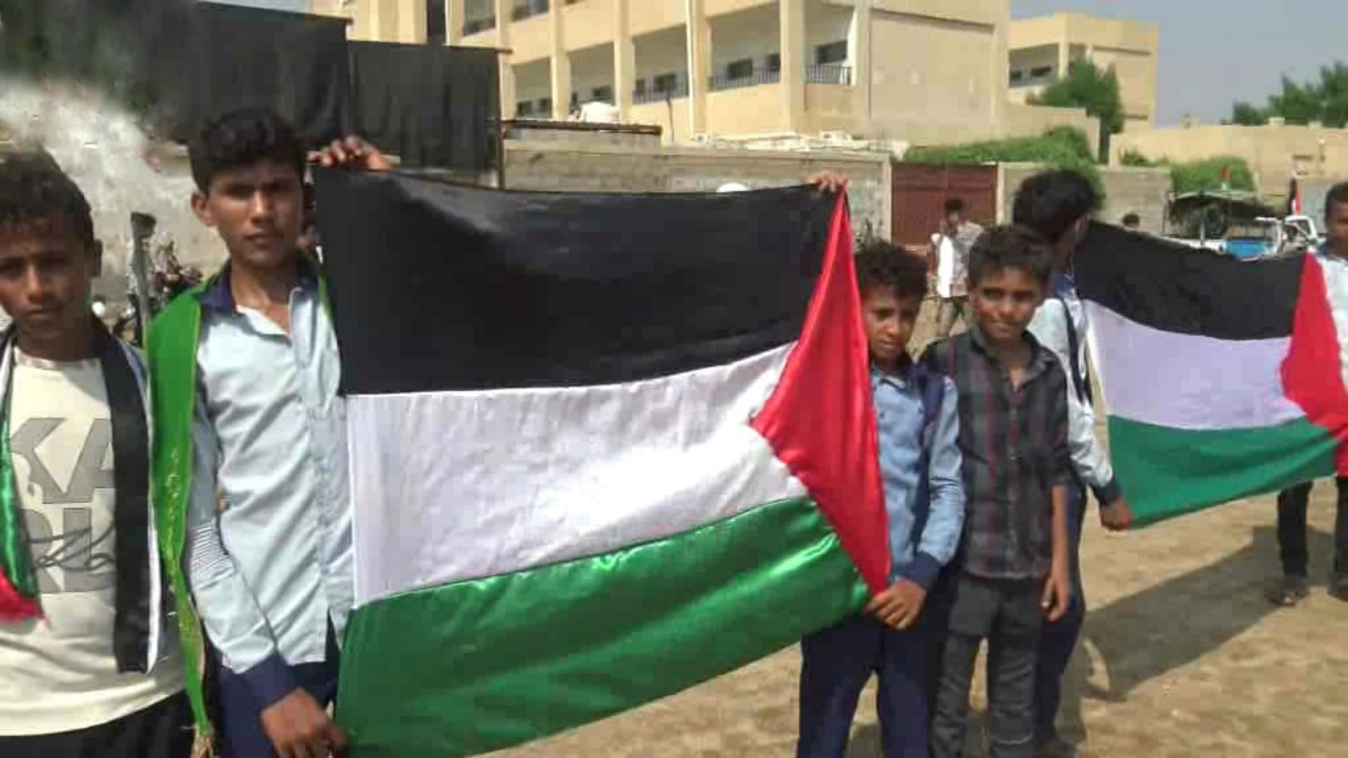 مسيرات ووقفات لأطفال وطلاب اليمن في محافظات عدة تضامنا مع ”غزة“ (رصد خاص)
