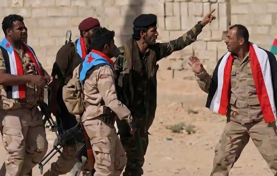 “يمن ديلي نيوز” ينشر أسماء 57 من ضباط وجنود الجيش اليمني وقعوا بيد “الانتقالي الجنوبي”