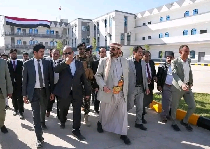 مأرب تشهد افتتاح سكن خاص بعمال النظافة يتسع لـ 650 عامل