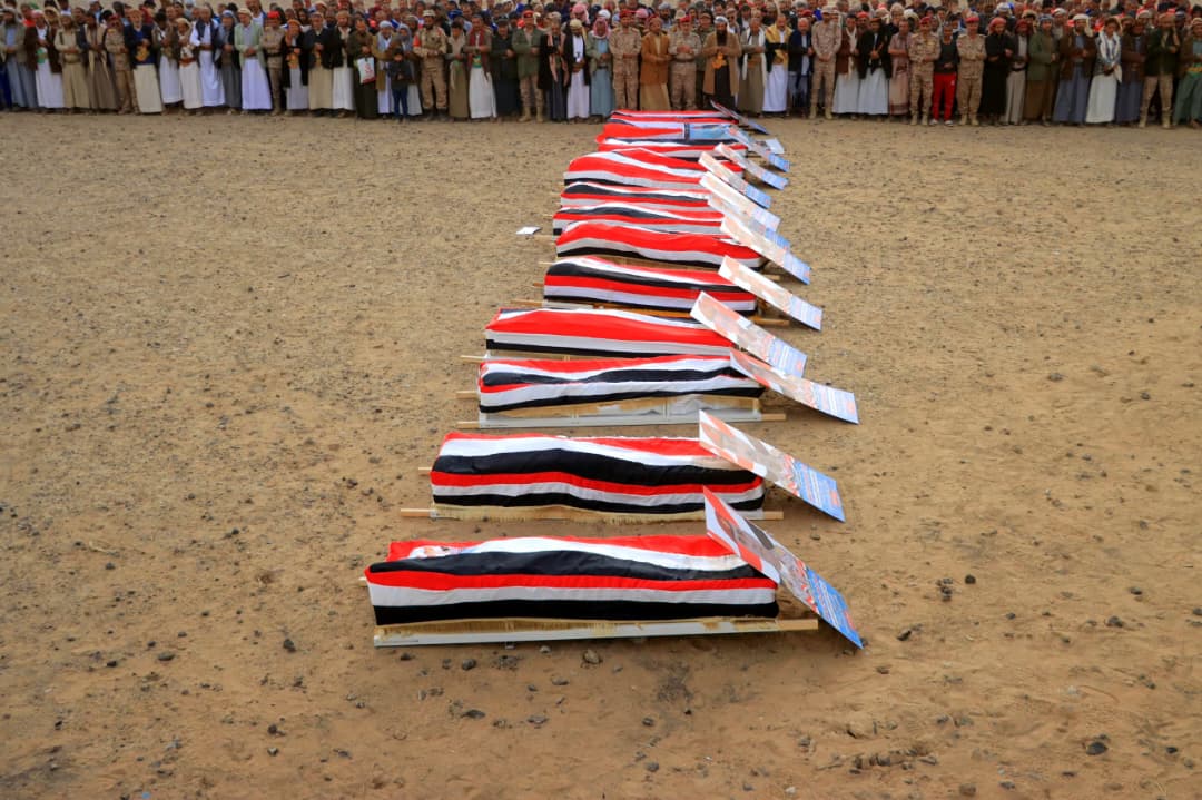 الجيش اليمني يشيع في مأرب قتلى المنطقة العسكرية الأولى في حضرموت