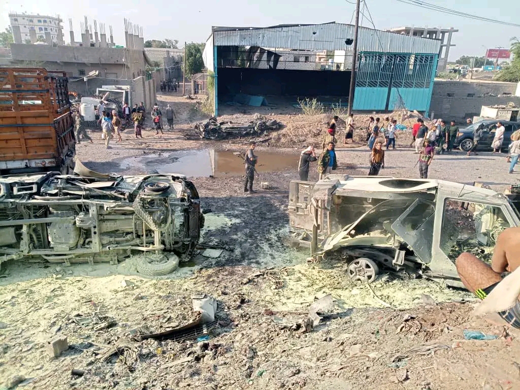 مصدر أمني: استهداف موكب القائد حمدي شكري وقع ضمن النطاق الإداري لمحافظة لحج