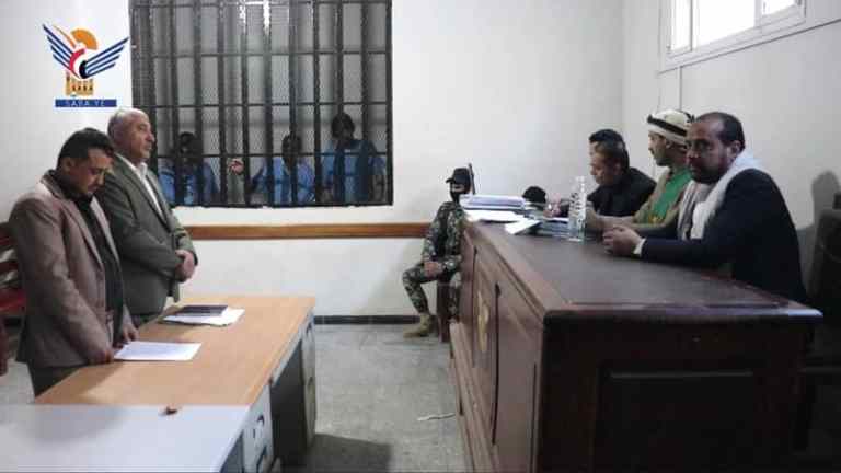 محكمة في صنعاء متهمة دوليًا بعدم النزاهة تؤيد إعدام متهمين بالتخابر مع بريطانيا