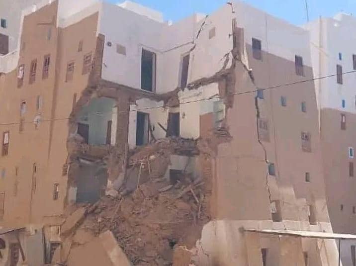 مصادر محلية: انهيار أحد منازل مدينة شبام التاريخية (صور)