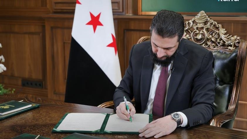 الرئيس السوري يصدر مرسوما “يضمن حقوق الأكراد”