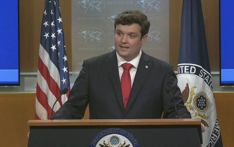 الخارجية الأمريكية: العقوبات الأخيرة استهدفت بشكل مباشر الروابط المالية بين إيران والحوثيين