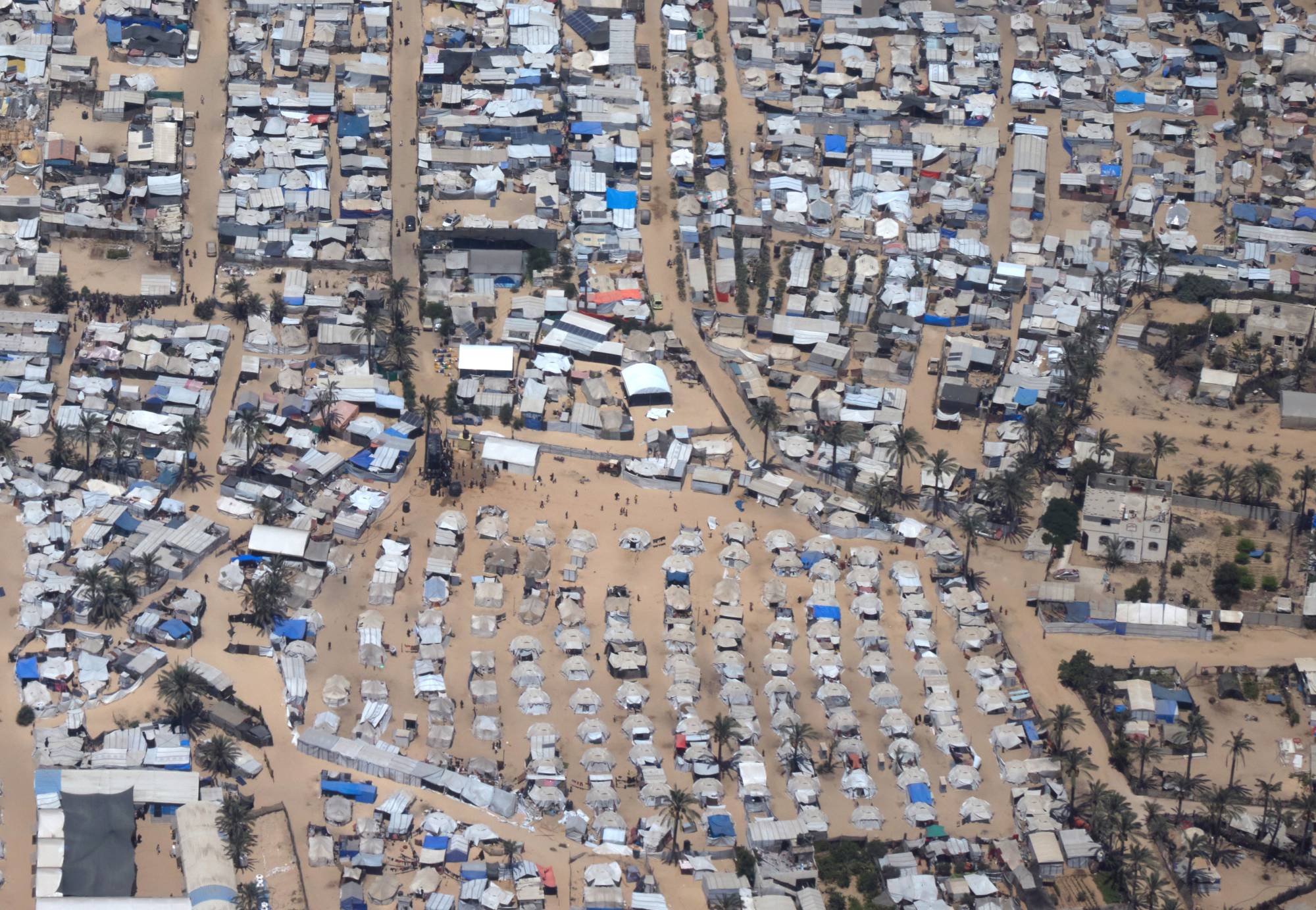 9 دول اوربية واليابان وكندا تطالب بفتح كافة المعابر وايصال المساعدات لغزة