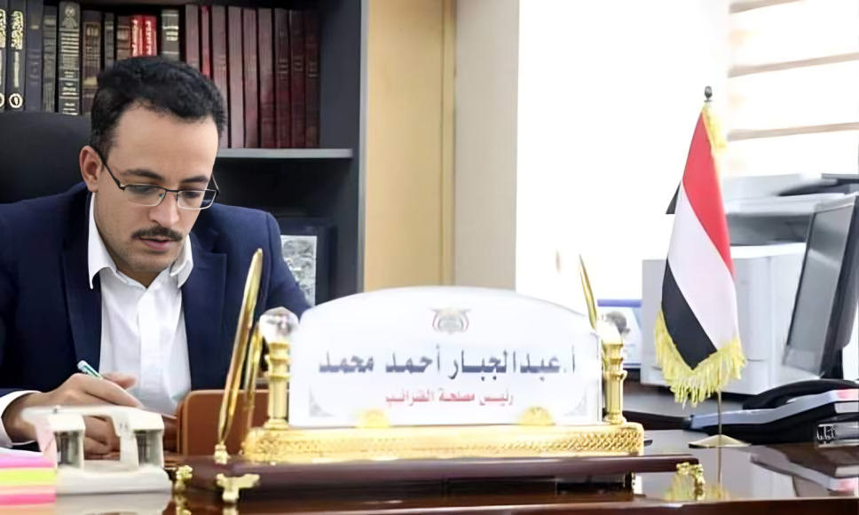 وزير مالية الحوثيين رداً على المطالبين بالمرتبات: ما يخلق المعدوم الا الله