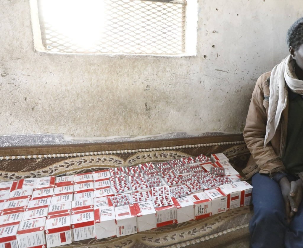 شرطة مأرب: إحباط تهريب أكثر من 14 ألف كبسولة مخدر