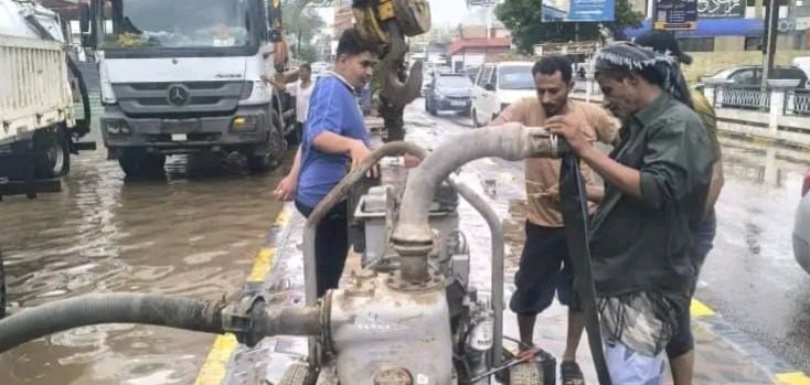 محافظات جنوب اليمن تحت تأثير المنخفض الجوي .. “يمن ديلي نيوز” يتابع المستجدات