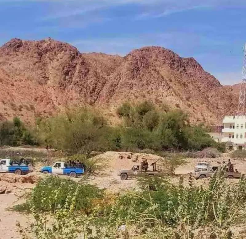 شرطة شبوة تتحدث عن إصابة أربعة جنود خلال تحرير أسرة حاصرها مسلحون لأيام